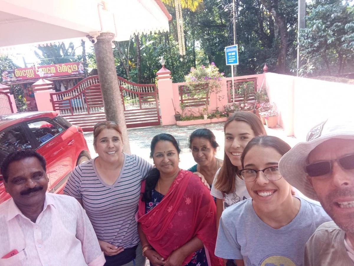 Mangalappillil Homestay Munnar Exteriör bild