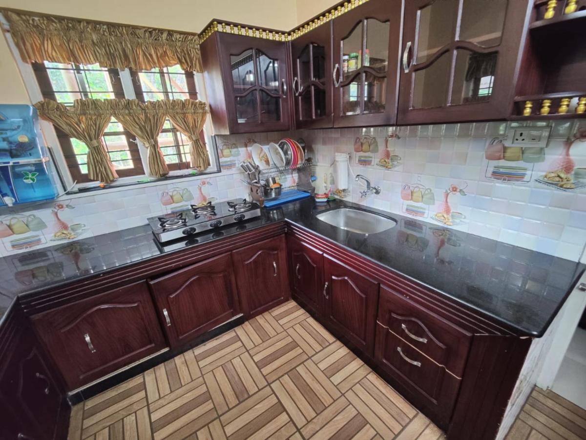 Mangalappillil Homestay Munnar Exteriör bild