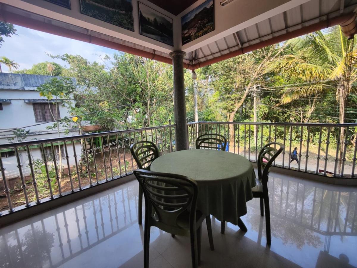 Mangalappillil Homestay Munnar Exteriör bild